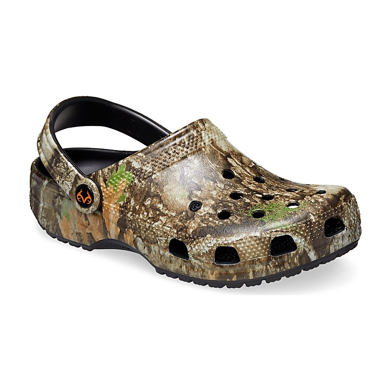 Crocs Clogs Classic Realtree, brown-multi, Größe 39/40