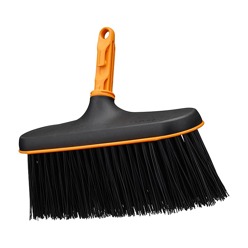 Fiskars Allzweckbesen One Click